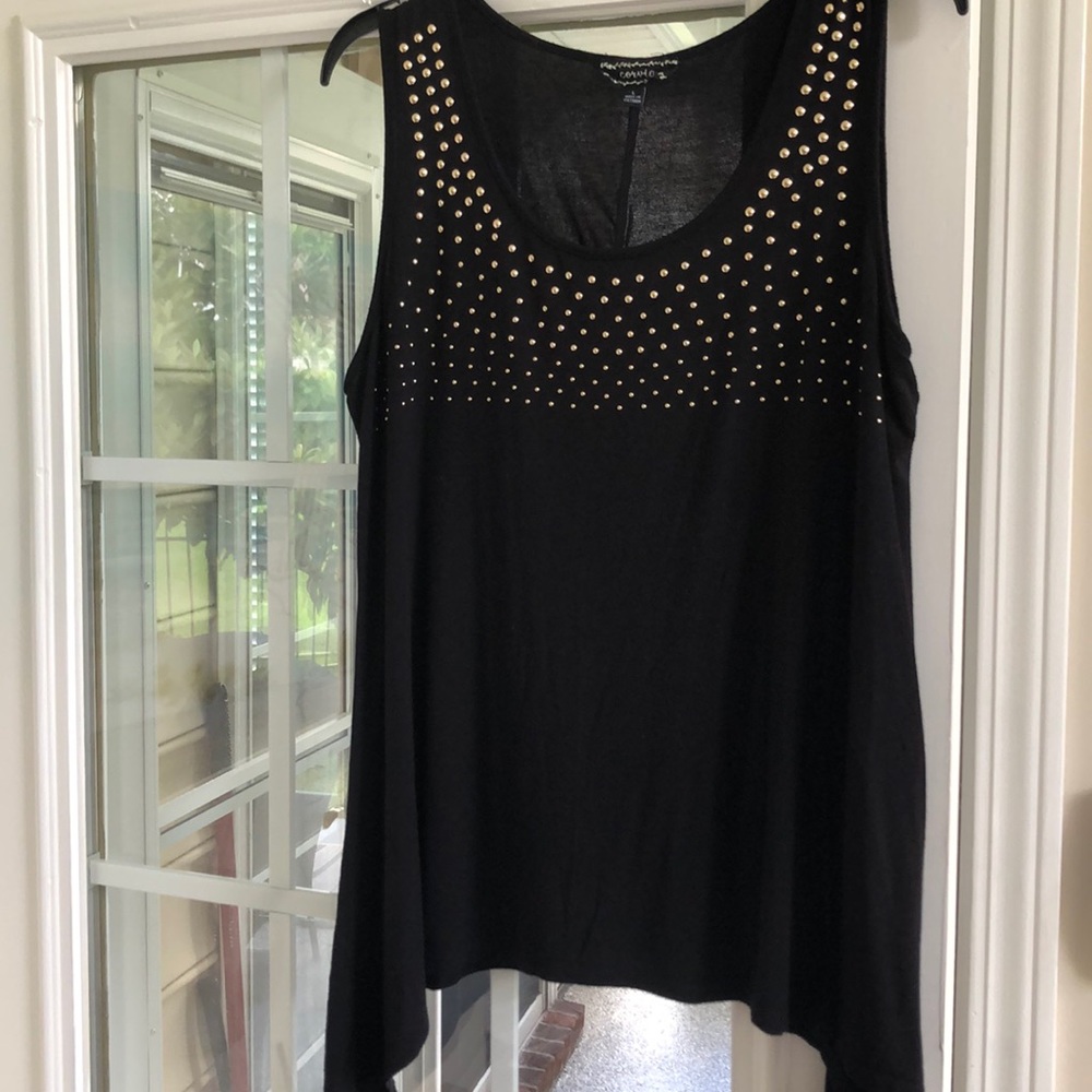 Black sharks tail studded size L top